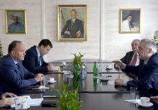 ДОГАЂАЈИ: Министар Шарчевић на Институту ДОГАЂАЈИ: Министар Шарчевић на Институту