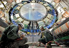 ПРВО МЕРЕЊЕ МАСЕ W БОЗOНА СА ВИСОКОМ ПРЕЦИЗНОШЋУ НА LHC-У ПРВО МЕРЕЊЕ МАСЕ W БОЗOНА СА ВИСОКОМ ПРЕЦИЗНОШЋУ НА LHC-У