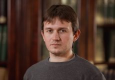 ДОКТОРАТИ: Дејан Симић ДОКТОРАТИ: Дејан Симић