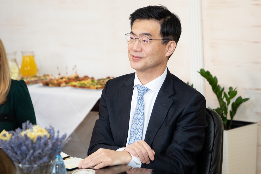 ГОСТИ: Амбасадор Републике Кореје у посети Институту